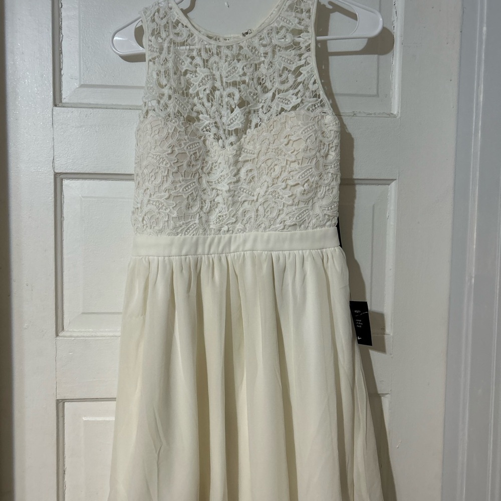 Lulu's Ivory Lace Formal Dress